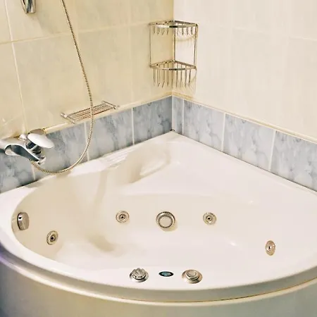 Apartahotel New Times & Near Metro Station Center